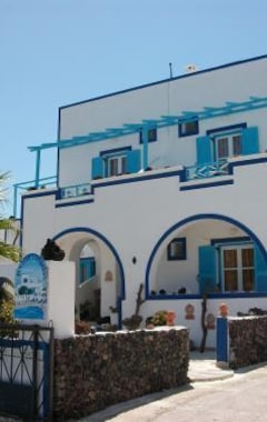 Hotelli Villa Livadaros (Karterados, Kreikka)