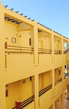 Amore Hotel Apartments (Paralimni, Cypern)
