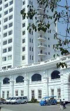 Hotelli Royal Halong Hotel (Hong Gai, Vietnam)