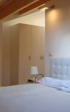 Hotel White (Foggia, Italia)