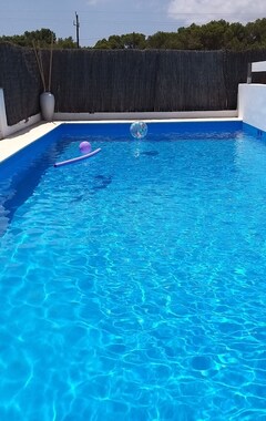 Hele huset/lejligheden Sunny House, Garden, Swimming Pool, 1 Minutes From Four Beaches Walking (Ibiza By, Spanien)