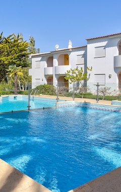 Hele huset/lejligheden Casa no Sol - 2 Bedroom Apartment with pool near Carvoeiro, Algarve (Carvoeiro, Portugal)