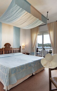 COLONNA GRAND HOTEL CAPO TESTA, a Colonna Luxury Beach Hotel, Santa Teresa Sardegna (Santa Teresa Gallura, Italien)