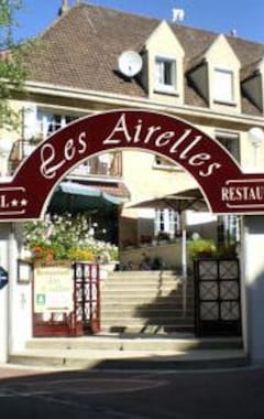 Hotelli Logis Hotel-Restaurant Les Airelles (Neufchâtel-en-Bray, Ranska)