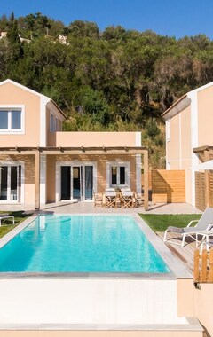 Lejlighedshotel Reiki Luxury Villas With Private Swimming Pool (Erikoussa, Grækenland)