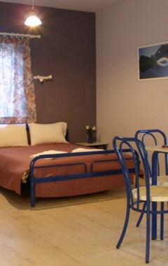 Hotelli Hotel Thalis Rooms (Skoutari, Kreikka)