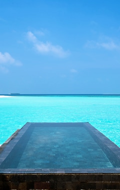 Resort Mövenpick Kuredhivaru Maldives (Miladhunmadulu Atoll, Islas Maldivas)