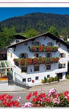 Hotelli Pension Kofler (Lana, Italia)