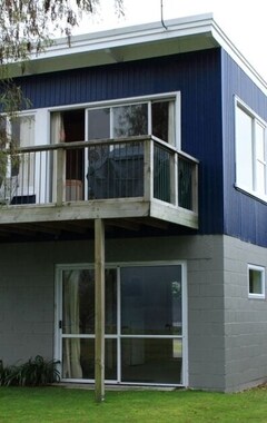 Casa/apartamento entero The Toy Bach - Absolute Lake Frontage (Omori, Nueva Zelanda)