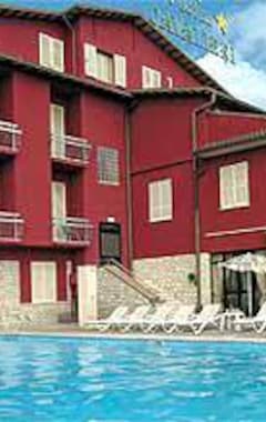 Hotel Cavalieri (Passignano sul Trasimeno, Italien)
