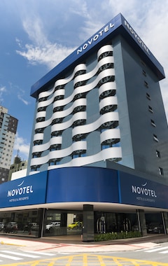 Hotelli Novotel Itajai (Itajaí, Brasilia)