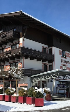 Hotelli Hotel Pinzgauerhof Ski & Bike - Inclusive Joker Card (Saalbach Hinterglemm, Itävalta)