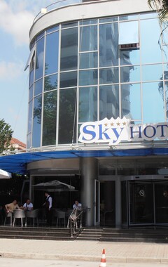 Hotelli Sky Hotel (Tirana, Albania)