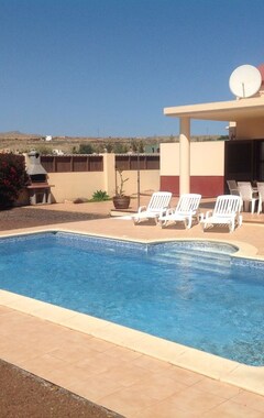 Koko talo/asunto Casa Mariposa - Private Heated Pool, Air Con & Wifi - Set In Tranquil Village (Antigua, Espanja)