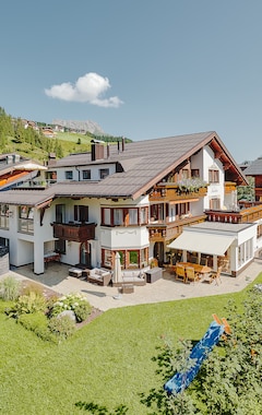 Hotelli Garni Sursilva (Lech am Arlberg, Itävalta)