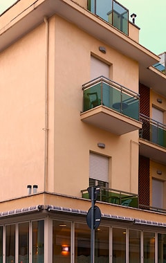 Hotel Ave (Rímini, Italia)
