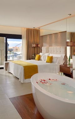 Hotel GF Victoria (Costa Adeje, Spanien)