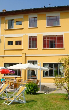 Hotelli Elvezia (Cannobio, Italia)