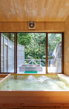 Ryokan Takimi Onsen Inn that only accepts one group per day (Nagiso, Japan)