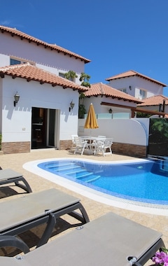 Hele huset/lejligheden Homely villa with heated swimmingpool (Costa Adeje, Spanien)