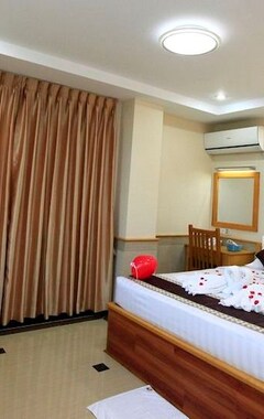 Hotel Novel (Rangun, Burma)