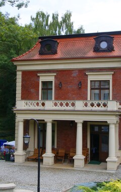 Hotel Charlotta (Jedlina-Zdrój, Polonia)