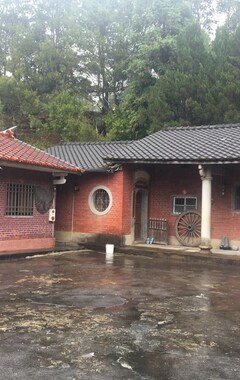 Hotelli Hong Wa Cuonantoubulihongwacuoshanjuminsu (Puli Township, Taiwan)