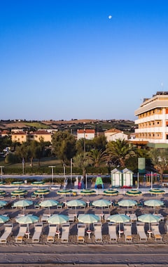 Unaway Imperial Beach Hotel (Marotta, Italien)