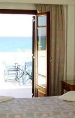 Hotel Irini's Rooms (Kamari, Grecia)