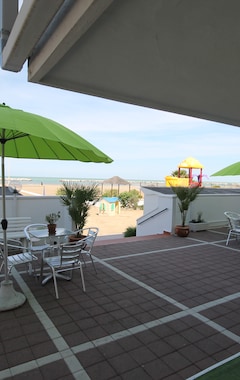 Hotelli Belvedere Spiaggia (Rimini, Italia)