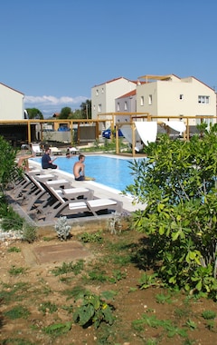 Hotel Nest Accommodation (Privlaka, Croacia)