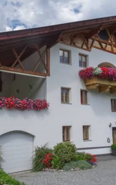 Hotel Hoarachhof (Mutters, Austria)
