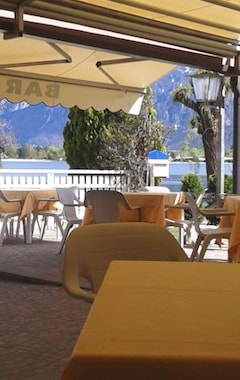 Hotelli Hotel La Piroga (Calceranica al Lago, Italia)