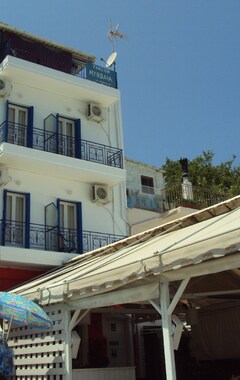 Hotel Mythodea (Patitiri, Grecia)