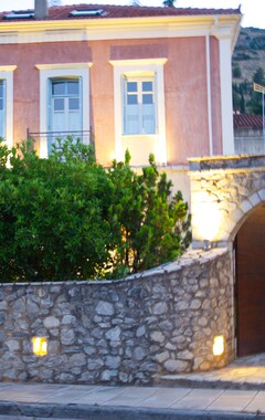 Hotel Archontiko Parnassus Dadi (Amfiklia, Grecia)