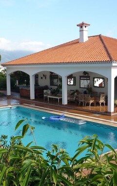 Casa/apartamento entero Large Private Secluded Villa, La Palma,Gardens,Saltwater Swimming Pool, Hot Tub (Puerto Naos, España)