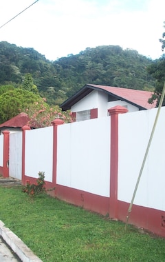 Hotel Brahma Bhuta Guest House (Diego Martin, Trinidad og Tobago)