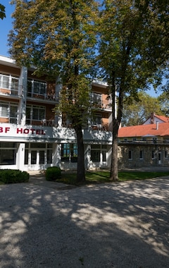 Bf Hotel (Balatonföldvár, Hungría)