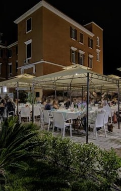 Hotelli Il Postiglione (Minturno, Italia)