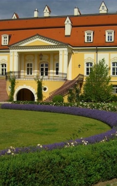 Hotelli Hotel Château Belá (Nové Zámky, Slovakia)