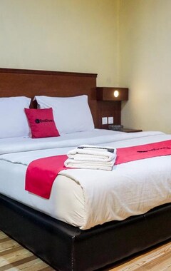 Hotelli RedDoorz Plus near DC Mall Batam (Lubuk Baja, Indonesia)