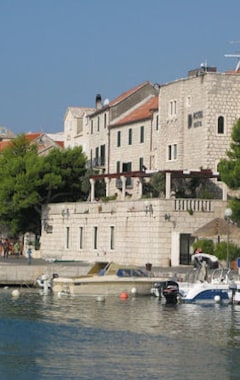 Hotel Kastil (Bol, Kroatien)