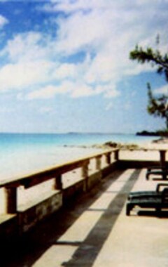 Koko talo/asunto The Perfect Hideaway Vacation - Cottage Looks Out To A 180 Degree Ocean View! (Arthur's Town, Bahamas)