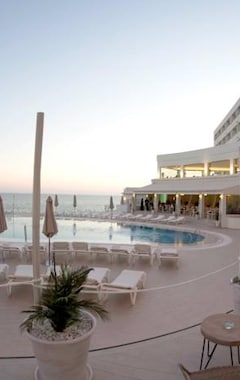On Hotels Oceanfront (Matalascañas, Spanien)