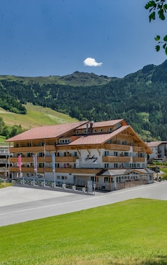 Hotelli Andy Hotel Apartment Wellness (Jerzens, Itävalta)
