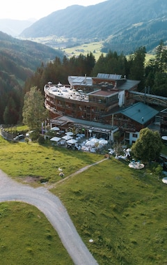 Hotelli Holzhotel Forsthofalm (Leogang, Itävalta)