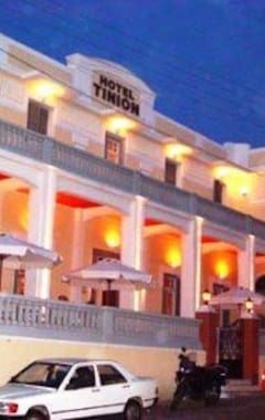 Hotel Tinion (Tinos - Chora, Grecia)