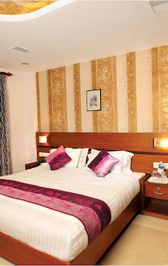 Hotel Sahari VKJ International,Thattekad (Munnar, India)