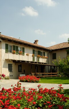 Hotelli Locanda del Pilone (Alba, Italia)