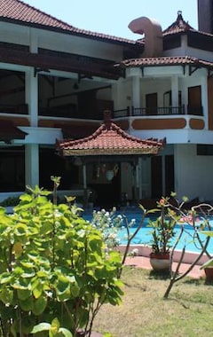 Hotel Puri Naga Beachfront Cottages (Legian, Indonesia)